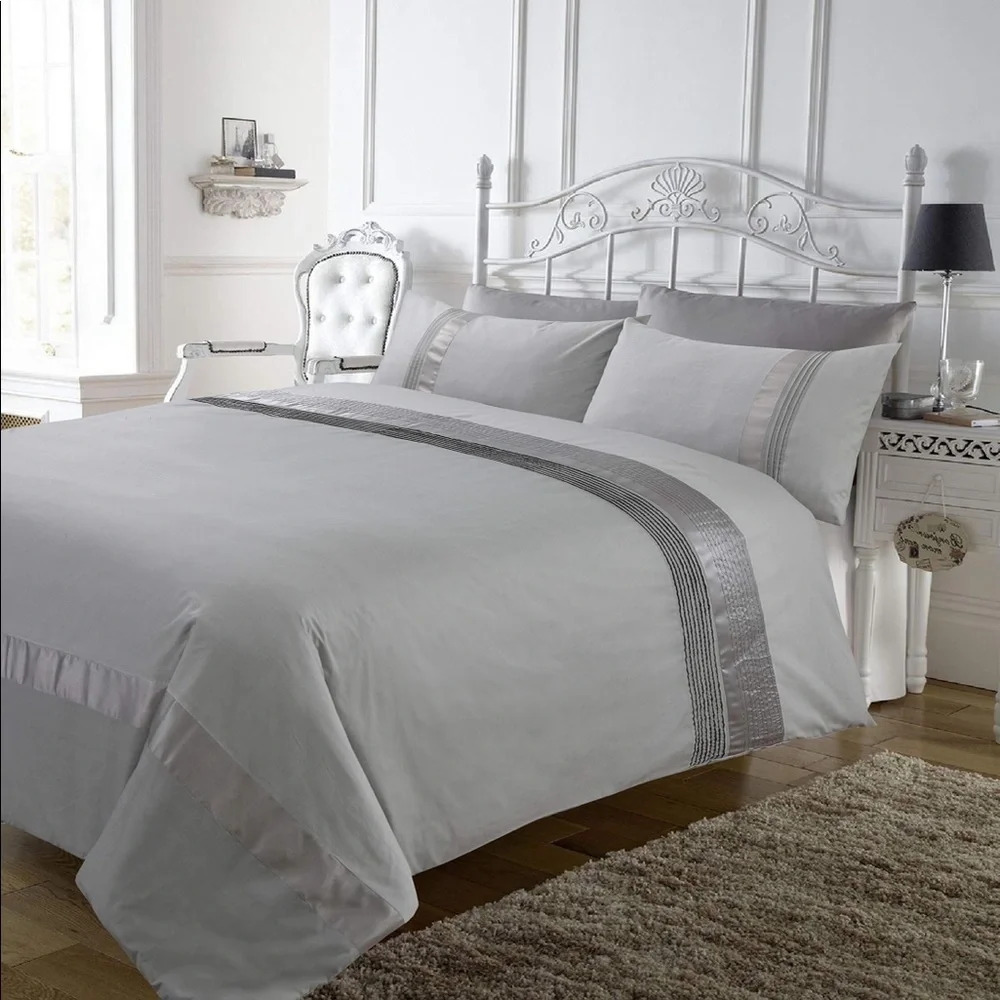 Pintuk Cotton Blend Duvet Cover Set (Silver, Twin)